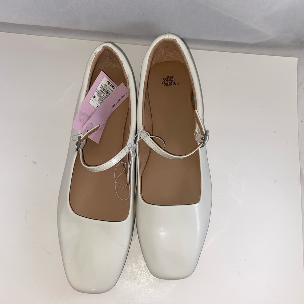 Size 9 Wild Fable Women's Cream Patent Off-white Mary Jane Flats w/Memory Foam